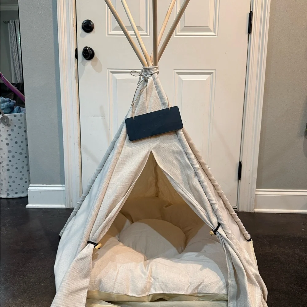 White Dog Tent XL